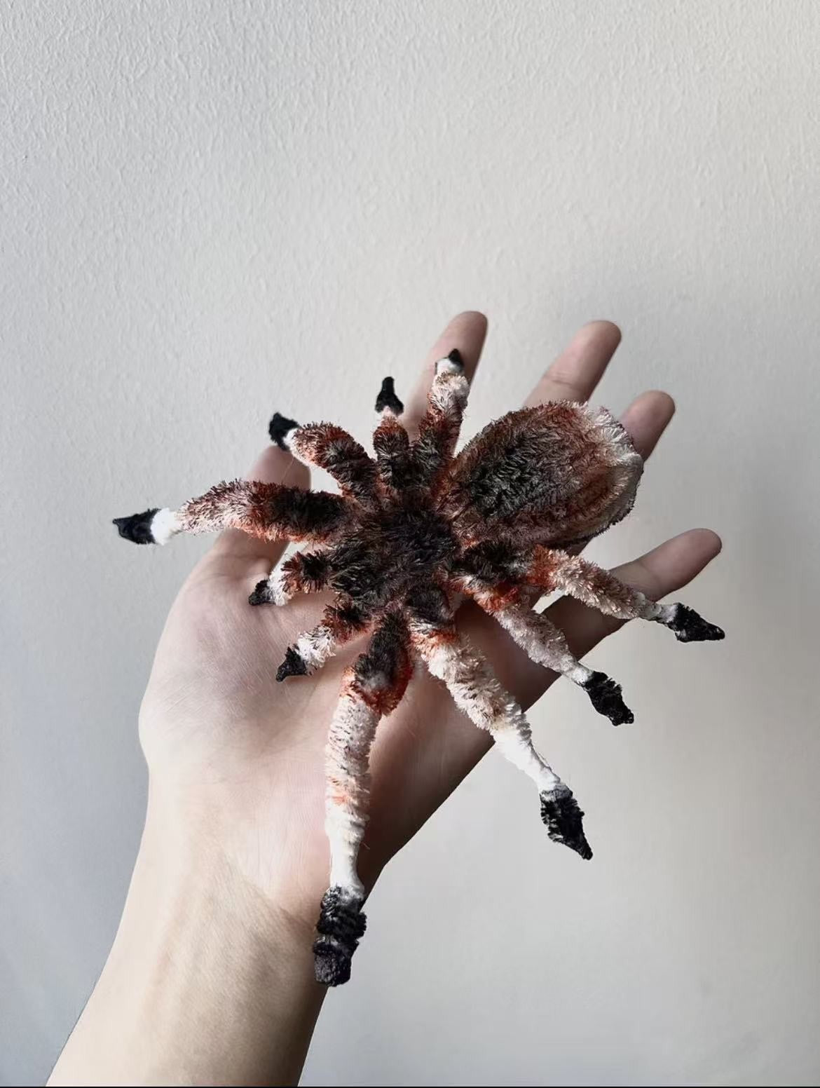 Poseable Pipe Cleaner Spider Figure Brown Wire Skeleton Cosplay Prop