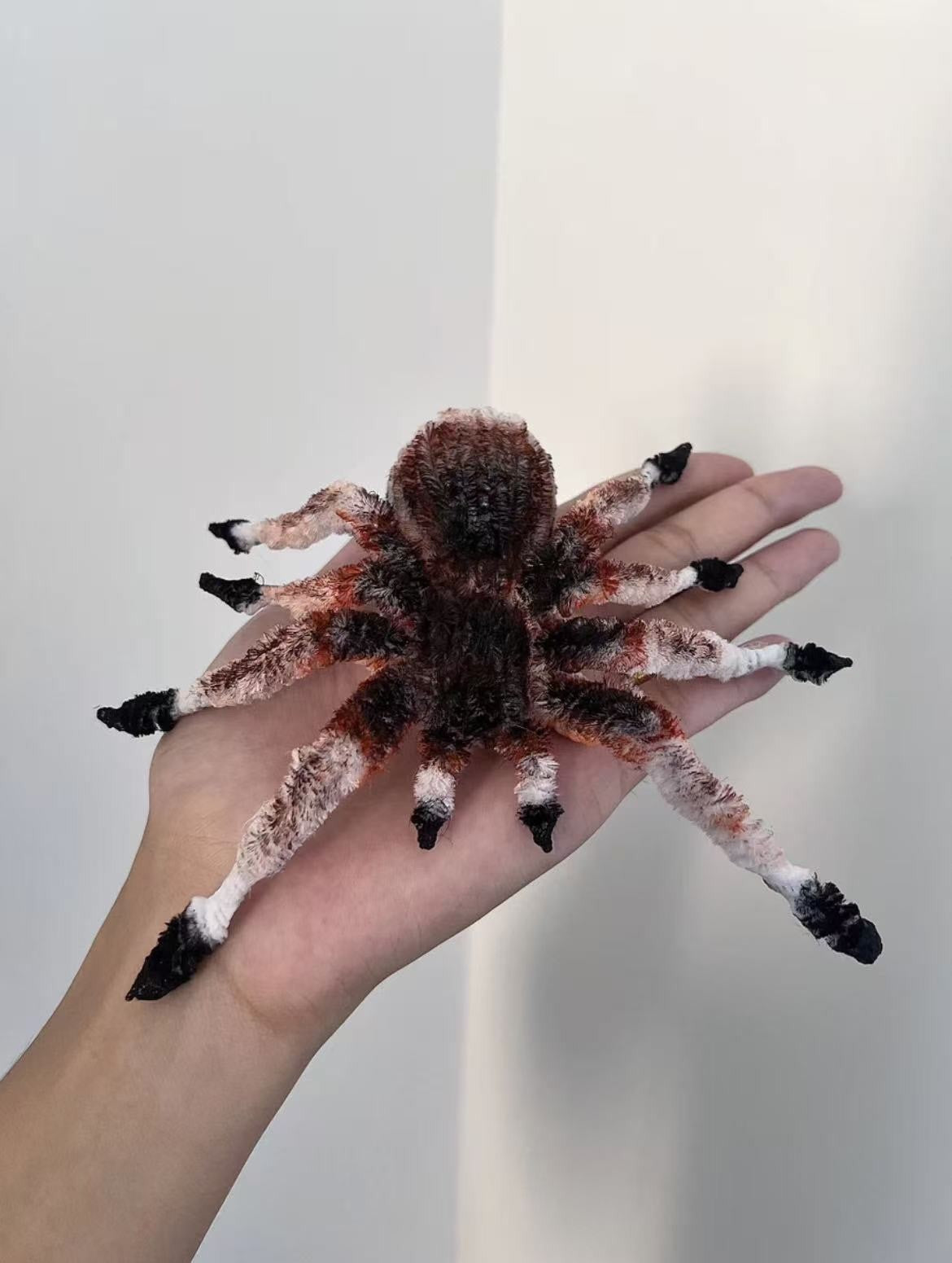 Poseable Pipe Cleaner Spider Figure Brown Wire Skeleton Cosplay Prop